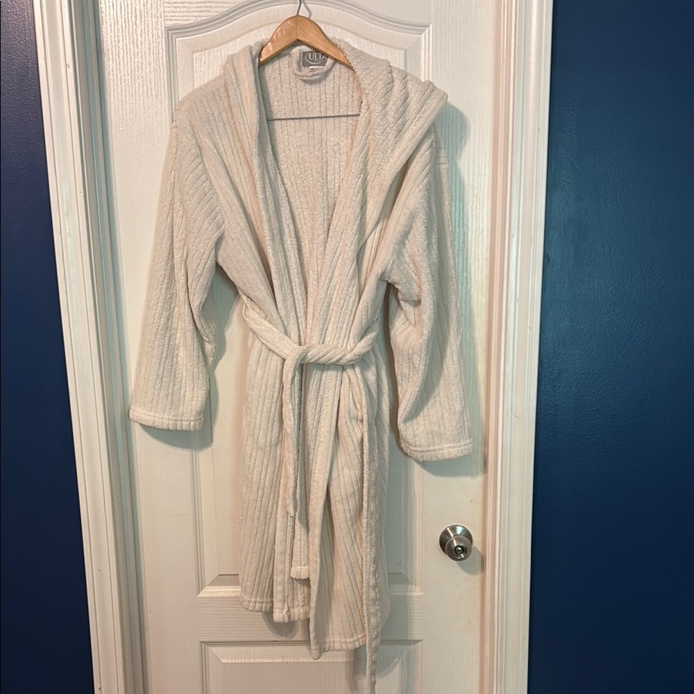 Ulta Beauty Cream Robe